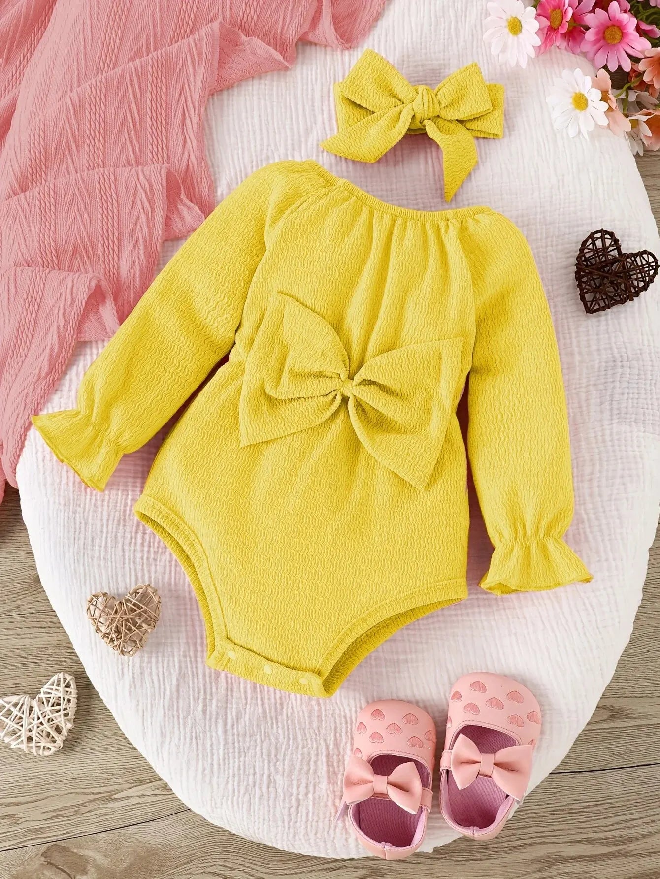 2pieces-Baby  Spring and Autumn Cute Fashion Sweet Foreign Style Bow Pink Long Sleeve Onesie + Kerchief Baby Two-piece Set