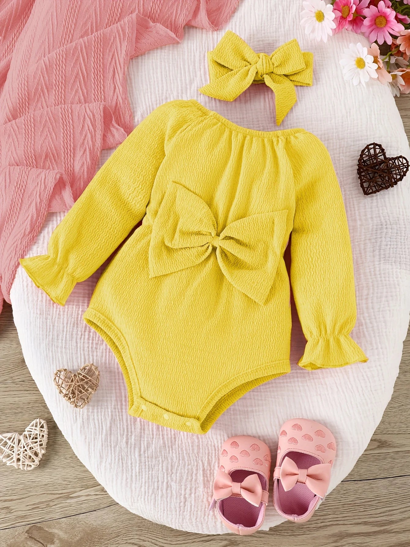 2pieces-Baby  Spring and Autumn Cute Fashion Sweet Foreign Style Bow Pink Long Sleeve Onesie + Kerchief Baby Two-piece Set